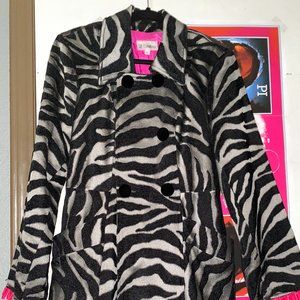 3 Sister - Zebra Jacket